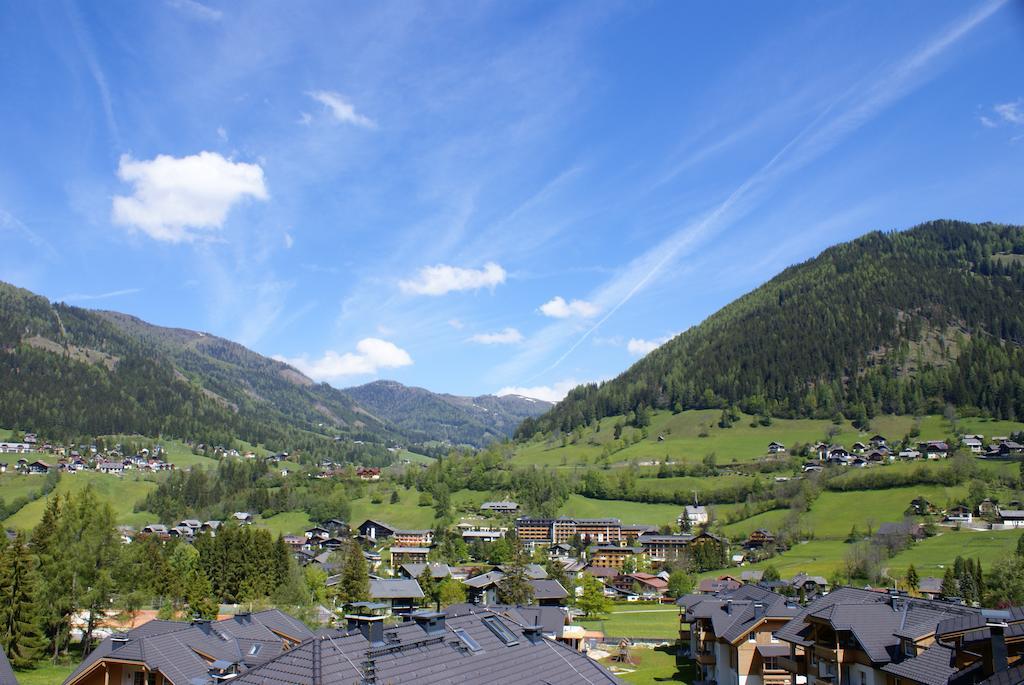 Appartement Haus Im Turm à Bad Kleinkirchheim Extérieur photo